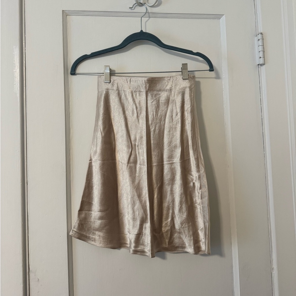 Aritzia Babaton Skirt